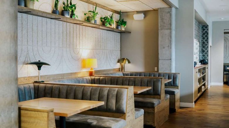 <b>Holman Riverfront Park Hotel, Tapestry Restaurant</b>. Images powered by <a href="https://iceportal.shijigroup.com/" title="IcePortal" target="_blank">IcePortal</a>.