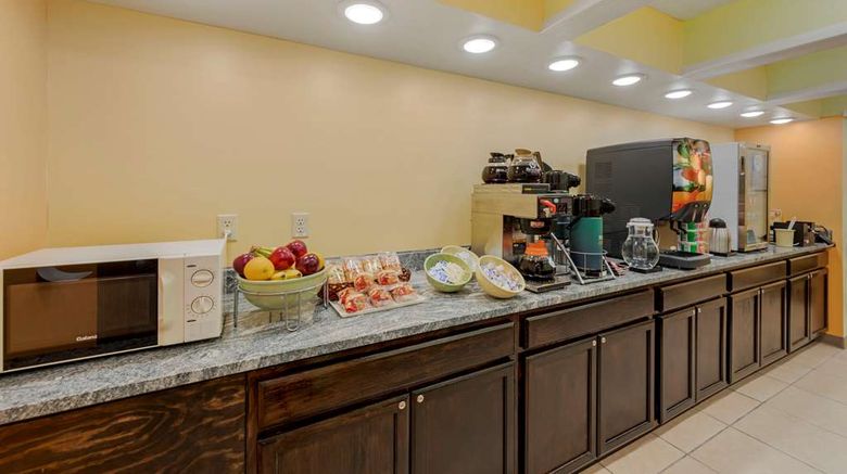 <b>Quality Inn Restaurant</b>. Images powered by <a href="https://iceportal.shijigroup.com/" title="IcePortal" target="_blank">IcePortal</a>.