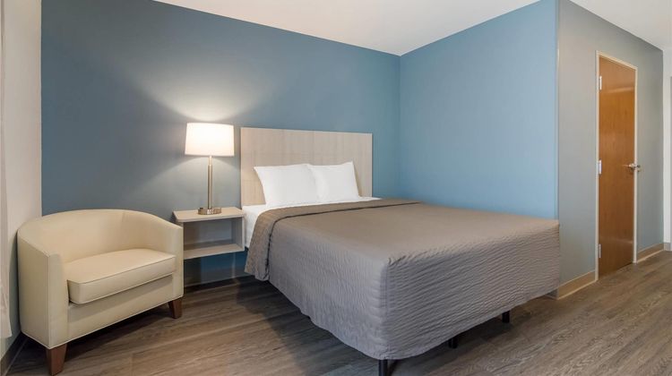 WoodSpring Suites Morrisville Room
