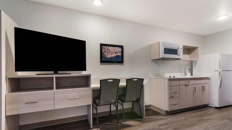 WoodSpring Suites Morrisville Room