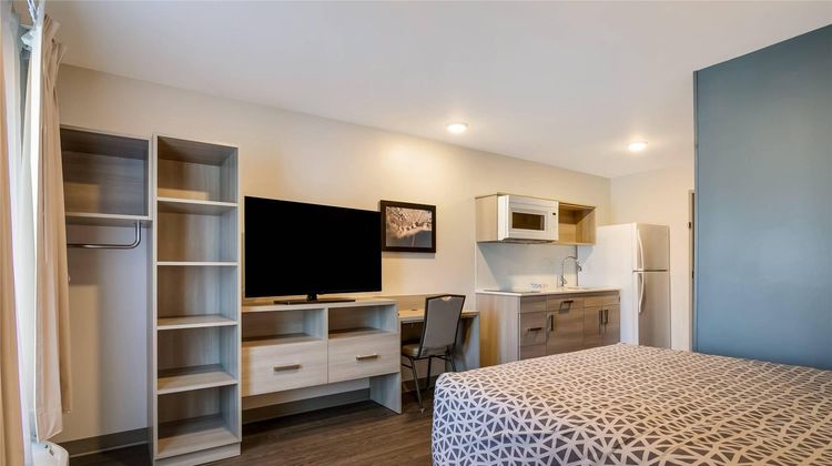 WoodSpring Suites Knoxville West Room