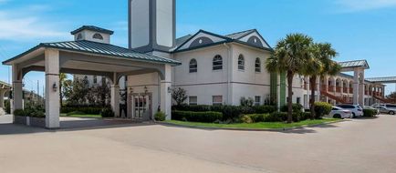 Quality Inn & Suites Houston Exterior