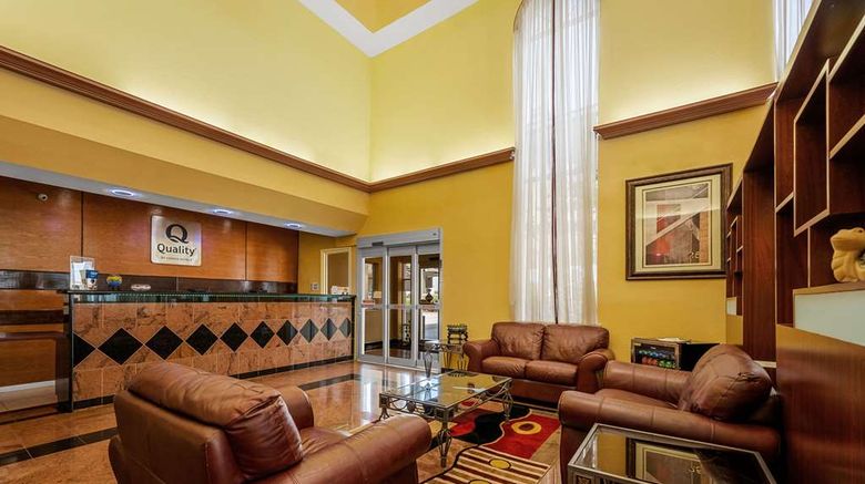 <b>Quality Inn & Suites Houston Lobby</b>. Images powered by <a href="https://iceportal.shijigroup.com/" title="IcePortal" target="_blank">IcePortal</a>.