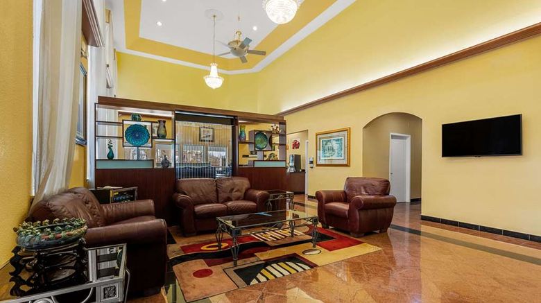 <b>Quality Inn & Suites Houston Lobby</b>. Images powered by <a href="https://iceportal.shijigroup.com/" title="IcePortal" target="_blank">IcePortal</a>.