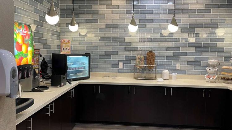 La Quinta Inn & Suites by Wyndham Sulphur Other