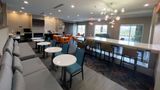 La Quinta Inn & Suites by Wyndham Sulphur Lobby