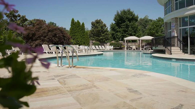 <b>Grandover Resort & Spa, a Wyndham Grand Pool</b>. Images powered by <a href="https://iceportal.shijigroup.com/" title="IcePortal" target="_blank">IcePortal</a>.