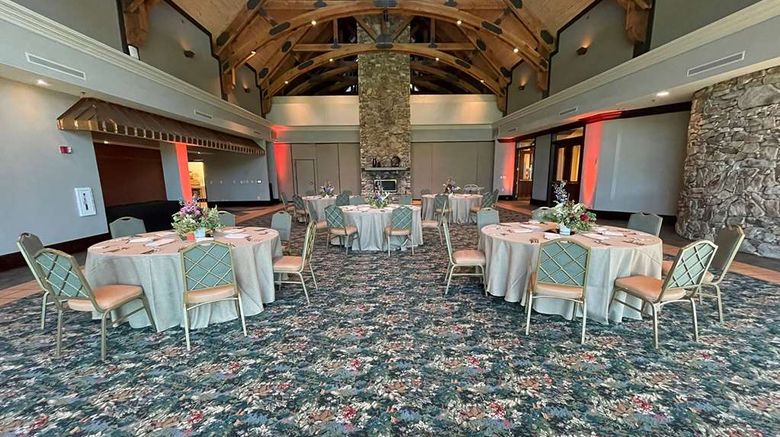 <b>Grandover Resort & Spa, a Wyndham Grand Meeting</b>. Images powered by <a href="https://iceportal.shijigroup.com/" title="IcePortal" target="_blank">IcePortal</a>.