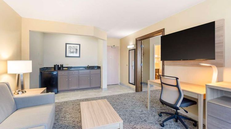 Best Western Chicagoland Inn & Suites Suite