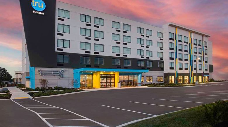 <b>Tru by Hilton Toronto Airport West Exterior</b>. Images powered by <a href="https://iceportal.shijigroup.com/" title="IcePortal" target="_blank">IcePortal</a>.