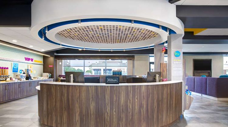 Tru by Hilton Toronto Airport West Lobby