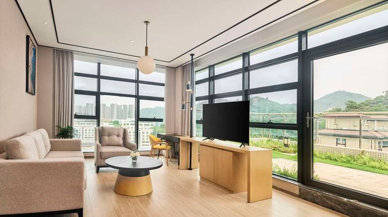 <b>Hilton Garden Inn Jinan University Room</b>. Images powered by <a href="https://iceportal.shijigroup.com/" title="IcePortal" target="_blank">IcePortal</a>.