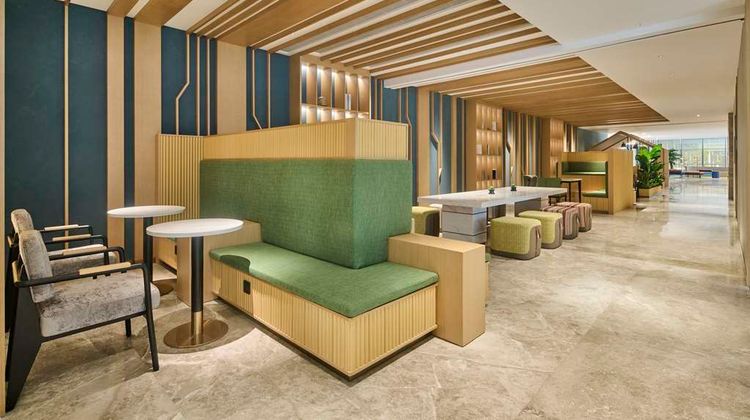 Hilton Garden Inn Jinan University Lobby