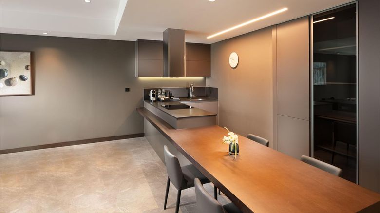 <b>DoubleTree by Hilton Seoul Pangyo Room</b>. Images powered by <a href="https://iceportal.shijigroup.com/" title="IcePortal" target="_blank">IcePortal</a>.