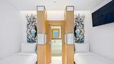 <b>Fuwairit Kite Beach, Tapestry Collection Room</b>. Images powered by <a href="https://iceportal.shijigroup.com/" title="IcePortal" target="_blank">IcePortal</a>.