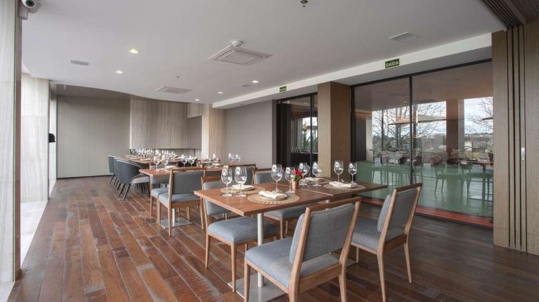 <b>Suryaa Hotel Pinhais, Curio Collection Restaurant</b>. Images powered by <a href="https://iceportal.shijigroup.com/" title="IcePortal" target="_blank">IcePortal</a>.