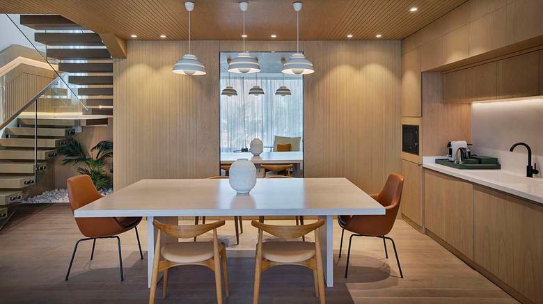 <b>Katara Hills Doha, LXR Hotels & Resorts Room</b>. Images powered by <a href="https://iceportal.shijigroup.com/" title="IcePortal" target="_blank">IcePortal</a>.