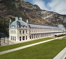 Canfranc Estacion,a Royal Hideaway Hotel Exterior