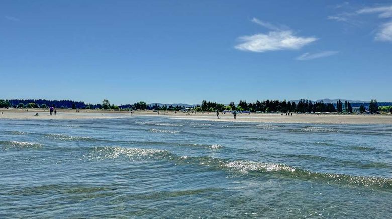 <b>Coast Parksville Hotel Beach</b>. Images powered by <a href="https://iceportal.shijigroup.com/" title="IcePortal" target="_blank">IcePortal</a>.