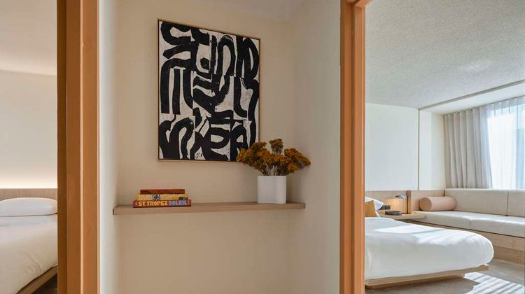 Oxford House Room