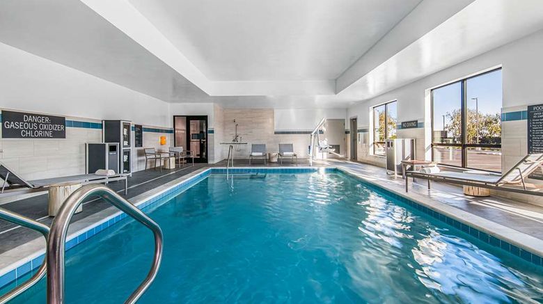 <b>Hyatt Place Newark Silicon Valley Pool</b>. Images powered by <a href="https://iceportal.shijigroup.com/" title="IcePortal" target="_blank">IcePortal</a>.