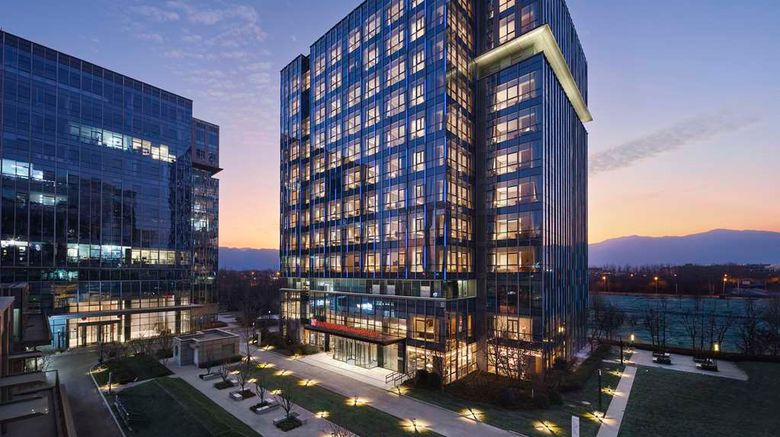 <b>Hilton Garden Inn Beijing Haidian Exterior</b>. Images powered by <a href="https://iceportal.shijigroup.com/" title="IcePortal" target="_blank">IcePortal</a>.