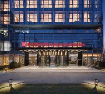 Hilton Garden Inn Beijing Haidian Exterior
