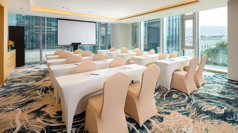 <b>Hilton Garden Inn Shenzhen Baoan Huaide Meeting</b>. Images powered by <a href="https://iceportal.shijigroup.com/" title="IcePortal" target="_blank">IcePortal</a>.