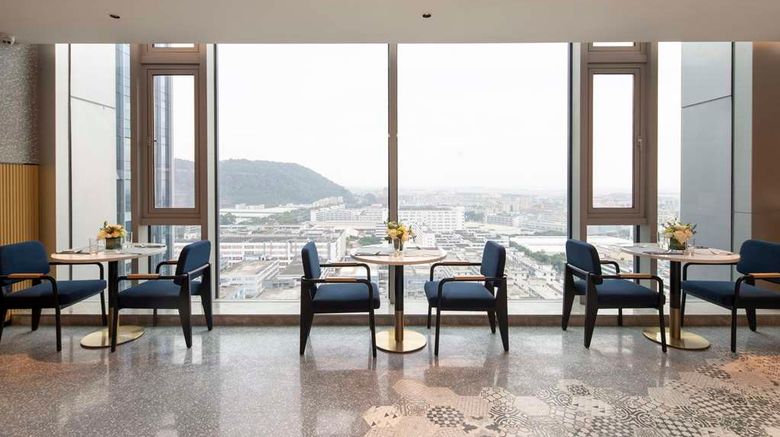 <b>Hilton Garden Inn Shenzhen Baoan Huaide Restaurant</b>. Images powered by <a href="https://iceportal.shijigroup.com/" title="IcePortal" target="_blank">IcePortal</a>.