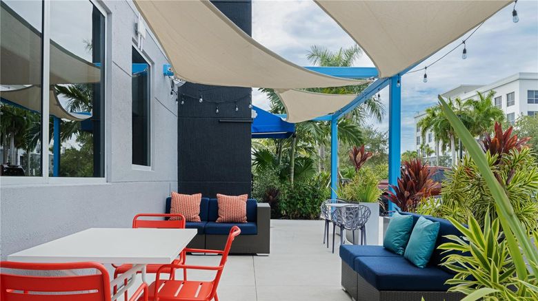 <b>Tru by Hilton Miramar Exterior</b>. Images powered by <a href="https://iceportal.shijigroup.com/" title="IcePortal" target="_blank">IcePortal</a>.