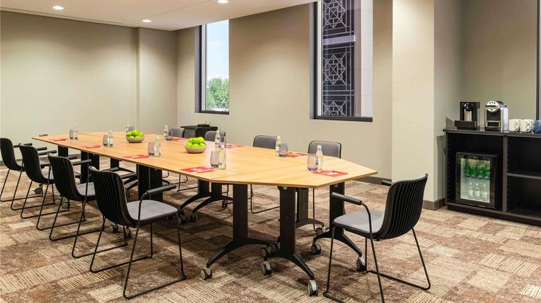 <b>Ibis Doha Meeting</b>. Images powered by <a href="https://iceportal.shijigroup.com/" title="IcePortal" target="_blank">IcePortal</a>.