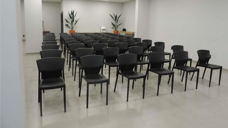<b>Ibis Guarapuava Meeting</b>. Images powered by <a href="https://iceportal.shijigroup.com/" title="IcePortal" target="_blank">IcePortal</a>.