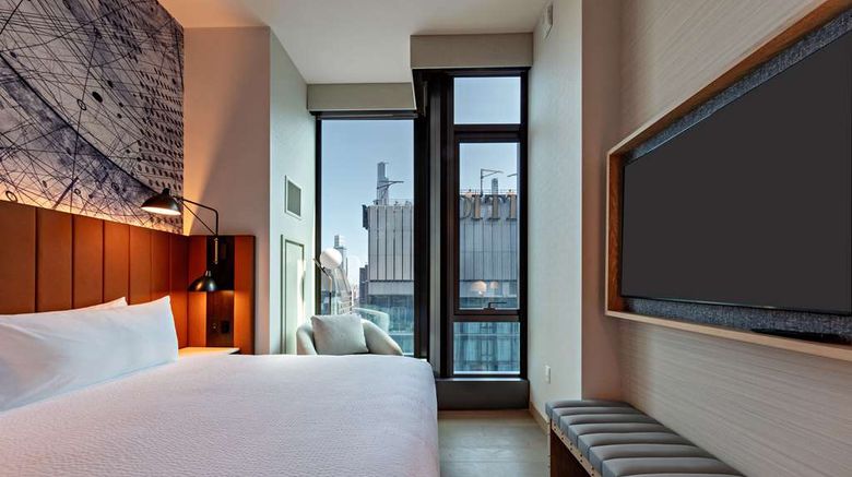<b>Tempo by Hilton New York Times Square Room</b>. Images powered by <a href="https://iceportal.shijigroup.com/" title="IcePortal" target="_blank">IcePortal</a>.