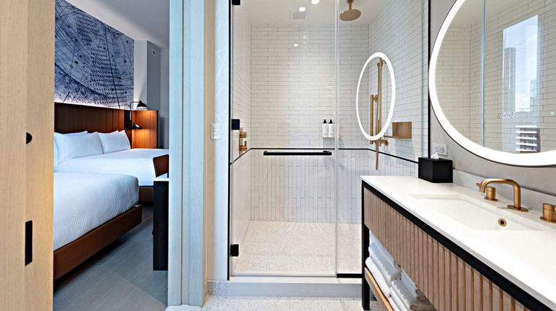 <b>Tempo by Hilton New York Times Square Room</b>. Images powered by <a href="https://iceportal.shijigroup.com/" title="IcePortal" target="_blank">IcePortal</a>.
