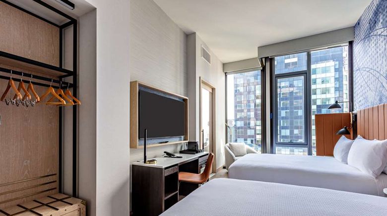 <b>Tempo by Hilton New York Times Square Room</b>. Images powered by <a href="https://iceportal.shijigroup.com/" title="IcePortal" target="_blank">IcePortal</a>.