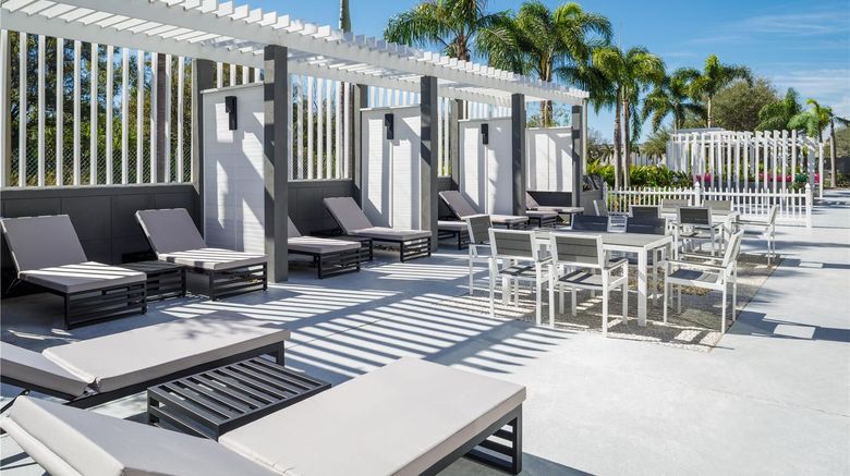 <b>DoubleTree by Hilton Bradenton Airport Pool</b>. Images powered by <a href="https://iceportal.shijigroup.com/" title="IcePortal" target="_blank">IcePortal</a>.