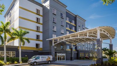 DoubleTree by Hilton Bradenton Airport