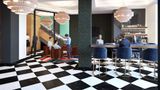 Tryp by Wyndham Wellington Tory St Lobby