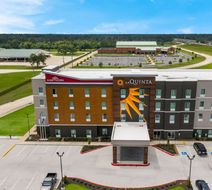 Hawthorn Suites by Wyndham Sulphur Exterior