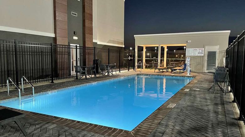 <b>Hawthorn Suites by Wyndham Sulphur Pool</b>. Images powered by <a href="https://iceportal.shijigroup.com/" title="IcePortal" target="_blank">IcePortal</a>.