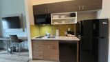 Hawthorn Suites by Wyndham Sulphur Room