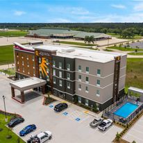 Hawthorn Suites by Wyndham Sulphur
