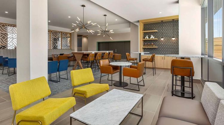Hampton Inn & Suites San Mateo Restaurant
