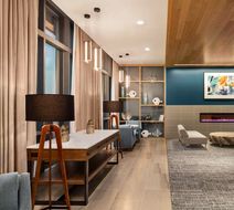 Hampton Inn & Suites San Mateo Lobby