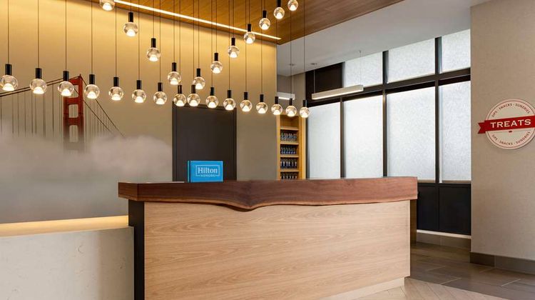 Hampton Inn & Suites San Mateo Lobby