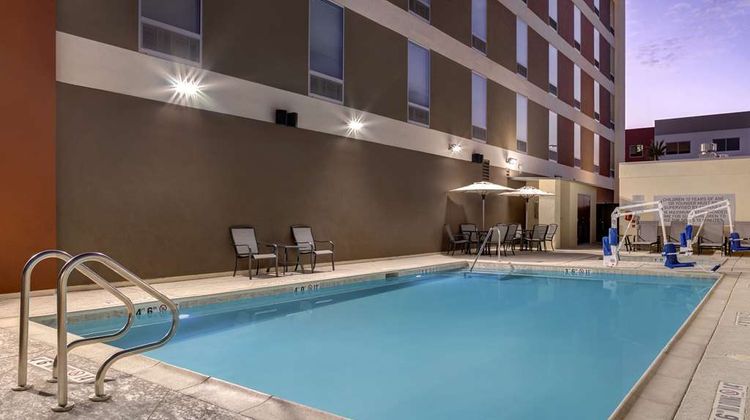 Home2 Suites by Hilton I-215 Curve Pool