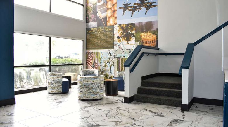 <b>Clarion Pointe Vidalia - Lyons West Lobby</b>. Images powered by <a href="https://iceportal.shijigroup.com/" title="IcePortal" target="_blank">IcePortal</a>.