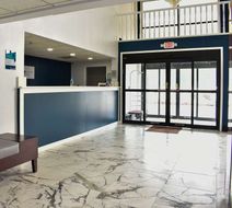Clarion Pointe Vidalia - Lyons West Lobby
