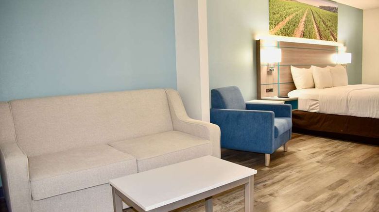 <b>Clarion Pointe Vidalia - Lyons West Suite</b>. Images powered by <a href="https://iceportal.shijigroup.com/" title="IcePortal" target="_blank">IcePortal</a>.