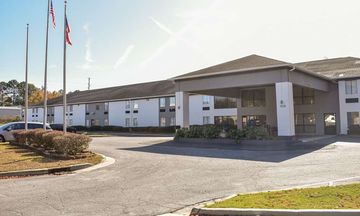 Clarion Pointe Vidalia - Lyons West